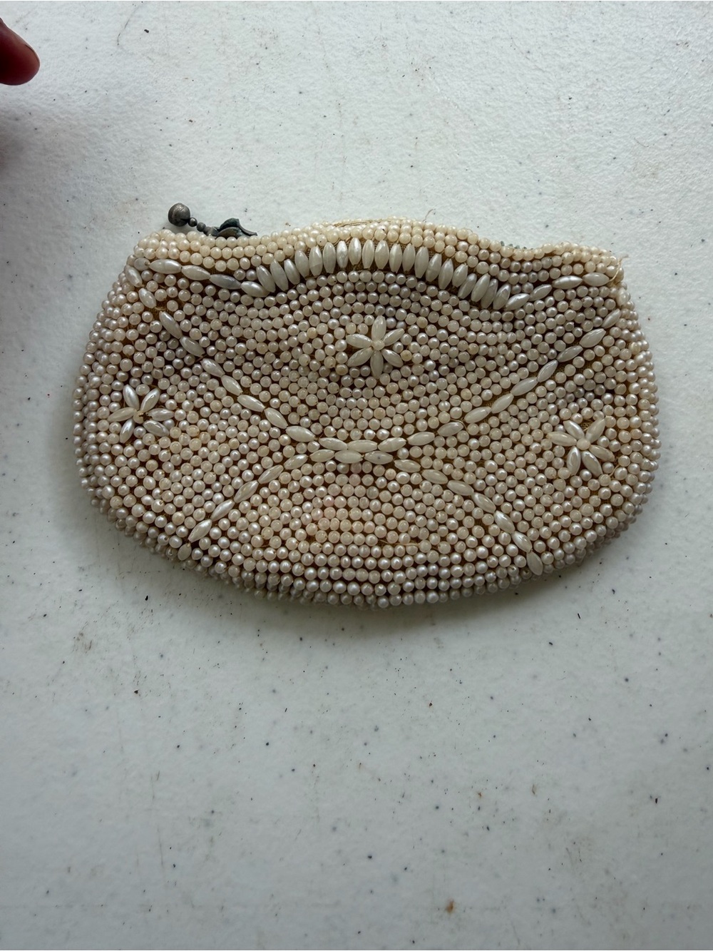 Vintage Beaded Cream Floral Coin Purse 1930s-1950s